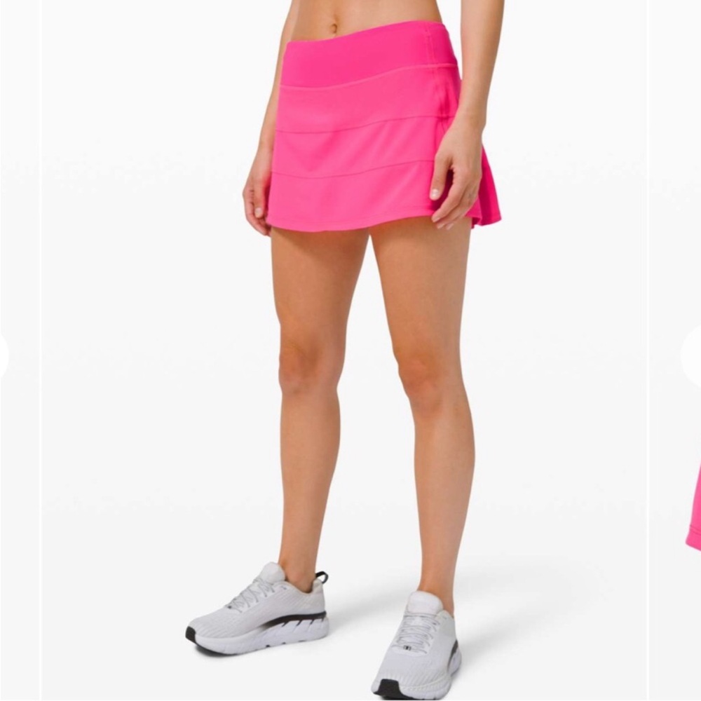 Lululemon Pace Rival Skirt 4-way Stretch 13"
Pink skort bright pink pockets